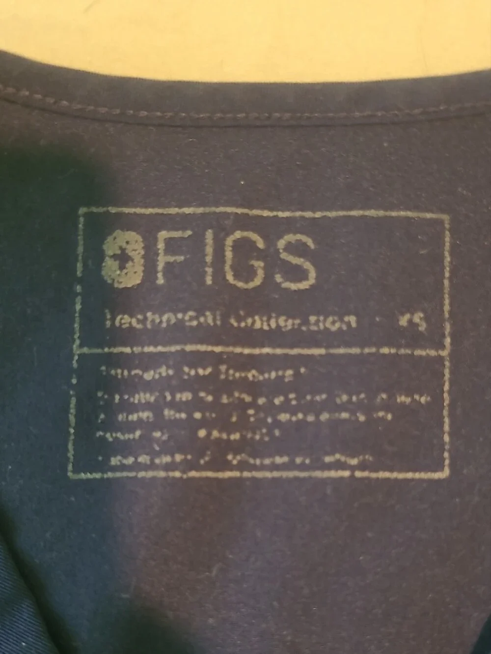 FIGS Navy Blue Scrub Top and Jogger Set